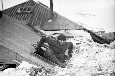 Mertz leaving Hut trapdoor verandah roof