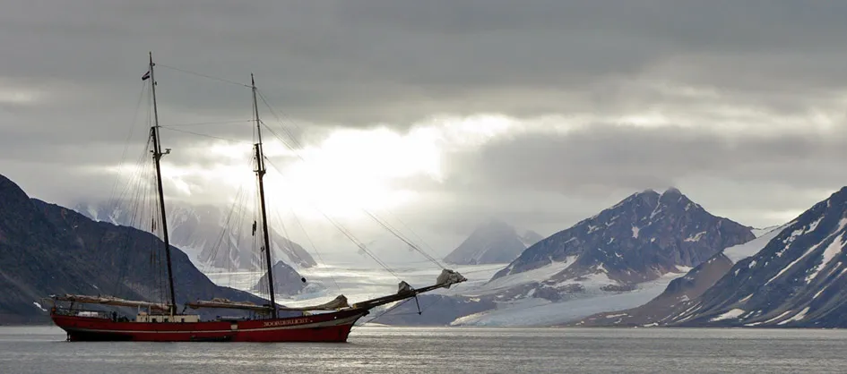 svalbard travel